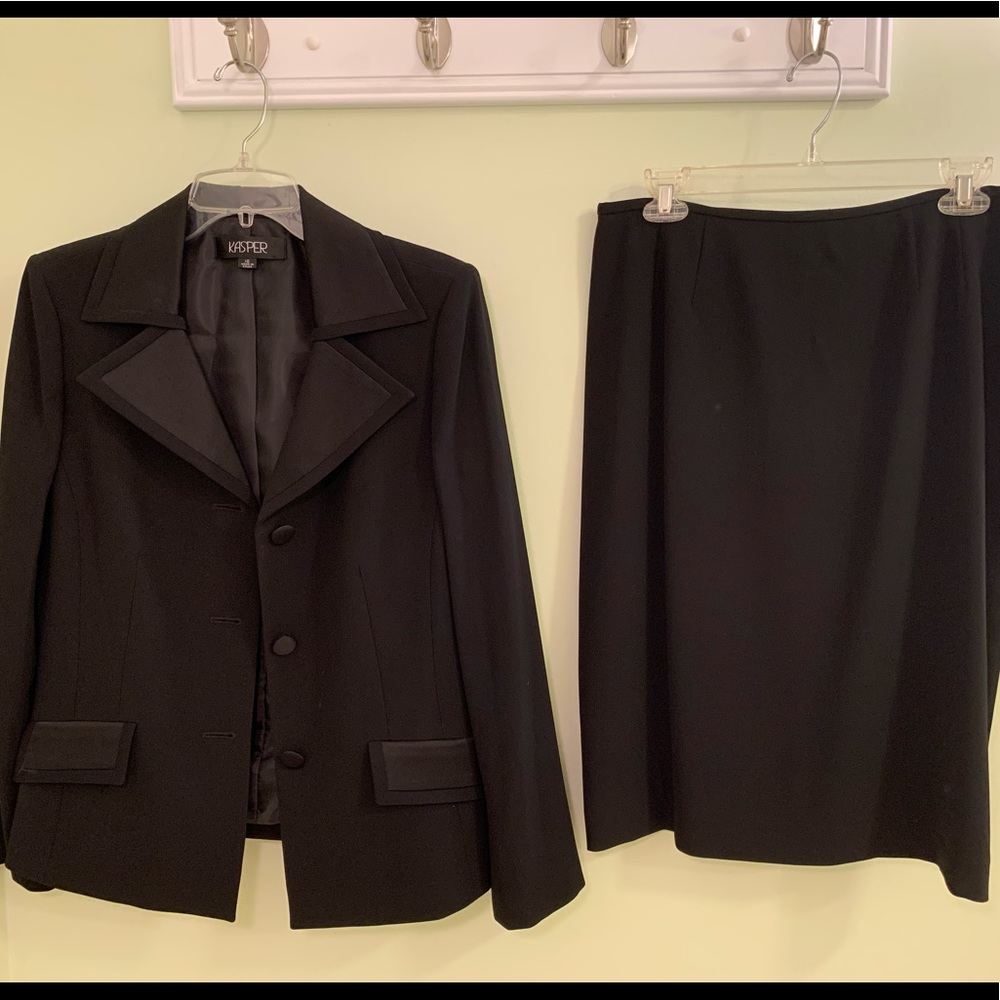 NWT Kasper 2-piece Black Skirt Suit Set (size 10)